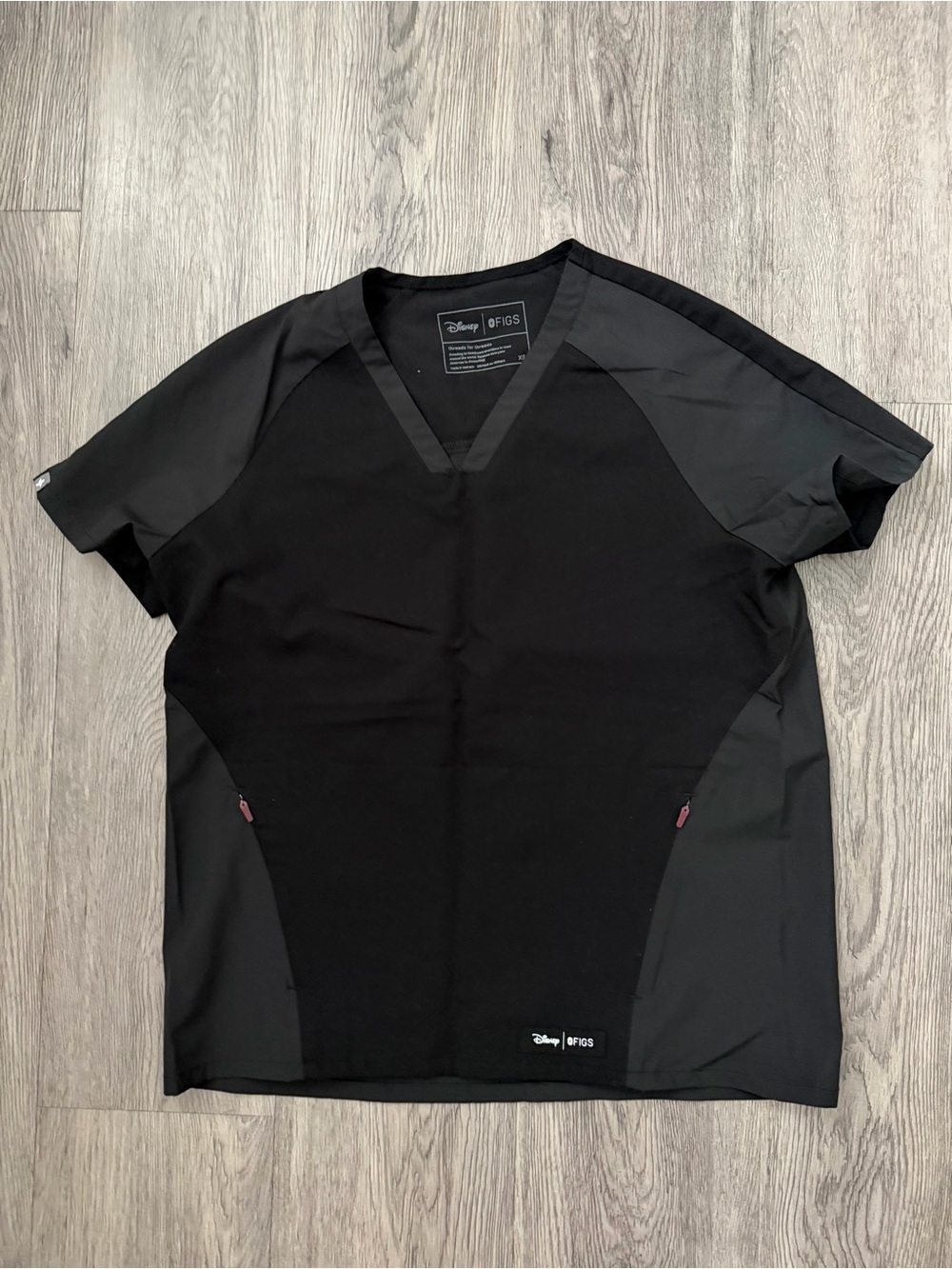 Figs Women's Black V-Neck Scrub Top